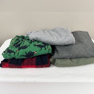 5 ITEMS Old navy Bundle of men’s medium of sweats, pant jogger, thermal, 2 PJ